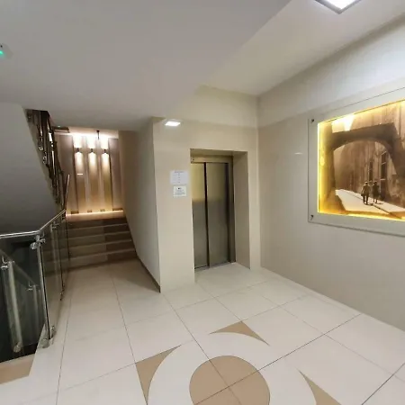 아파트 Old Town Teczowa *