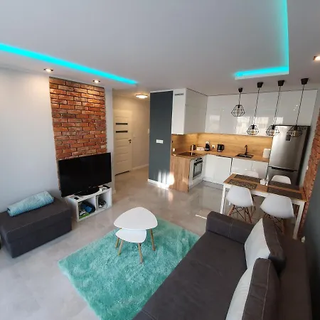 Old Town Teczowa 아파트